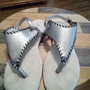Floopi Summer Pewter Gladiator Thong Sandals Size 9